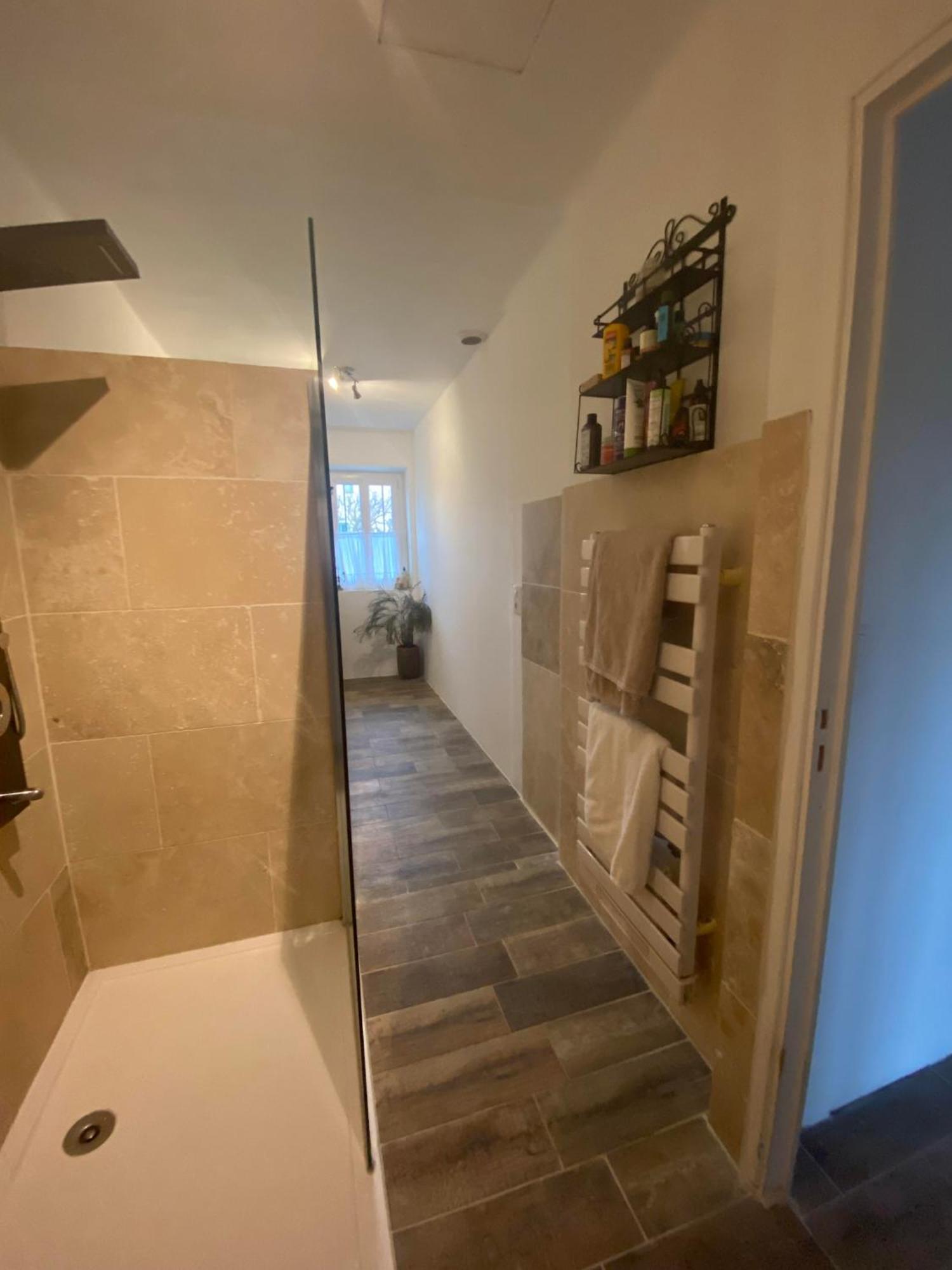 Maison Avec Jardin Et 3 Petits Chats , Proche Du Chateau Lacoste Le Puy Sainte Reparade Bagian luar foto